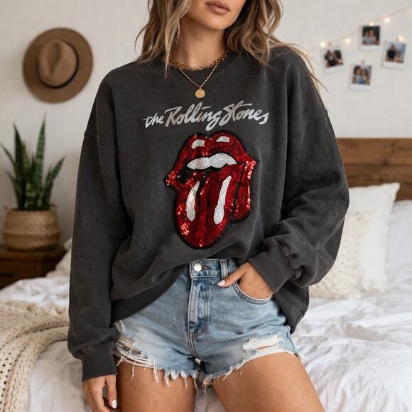 the Rolling Stones Sweaters - Rolling Stones Charcoal Sequin Tongue Graphic Crewneck Sweatshirt Sz M